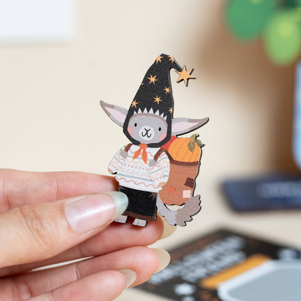 HALLOWEENIE PUMPKIN PIN