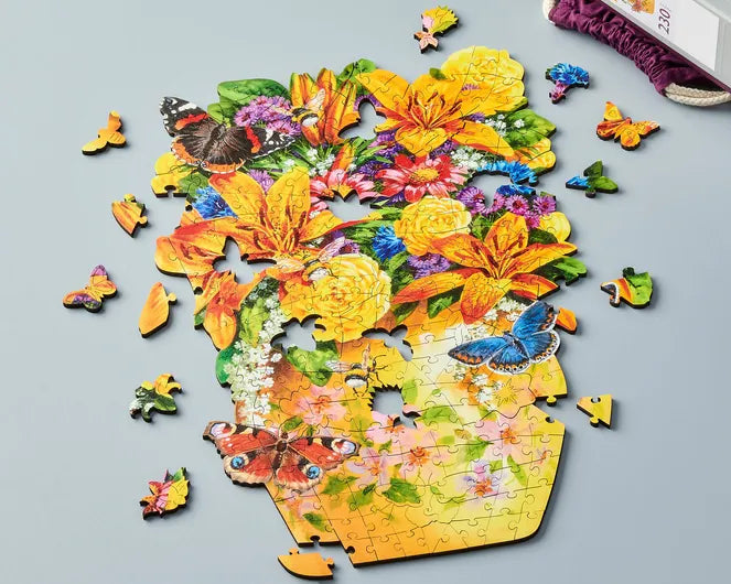 Gilded Vase 230 Piece Jigsaw